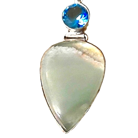 💧Blue Topaz Tear Drop with African Vasonite Gemstone Pendant - Picture 2 of 3